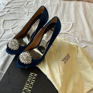 Bagdley Mischkas Satin Blue Pumps